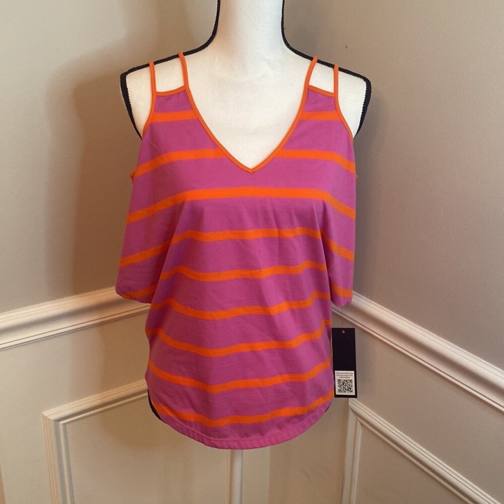 cold shoulder tee size X Small t-shirt